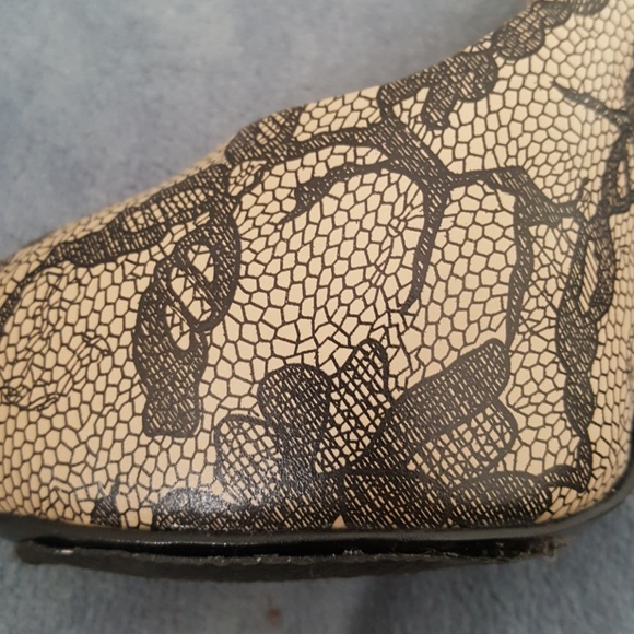 Heels - Picture 6 of 7